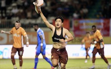 Khi trung vệ Lý Đức mất kiểm soát