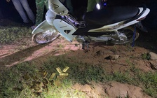 Thấy bộ đội biên phòng, 2 người vứt lại 18 kg vàng rồi tẩu thoát