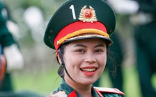 Hàng nghìn nữ chiến sĩ đổ mồ hôi trong buổi hợp luyện nhiệm vụ A80