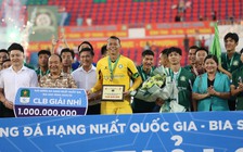 Thủ môn Bùi Tấn Trường ‘phát động’ điều cực đặc biệt trước trận play-off lịch sử: Hét thật to vào!