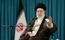 Israel nói lãnh tụ tối cao Iran tránh được ám sát nhờ xuống boong ke ngầm