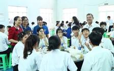 Hàng trăm suất cơm miễn phí làm ấm lòng thí sinh thi tốt nghiệp THPT 2025