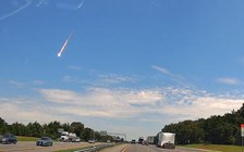 Quả cầu lửa 'sáng hơn trăng rằm' lao xuống Mỹ giữa ban ngày