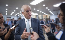 Thượng viện Mỹ tranh luận gay cấn siêu dự luật mang dấu ấn Tổng thống Trump