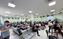 Người dân đổ xô đi làm hồ sơ nhà đất trước ngày vận hành chính quyền 2 cấp