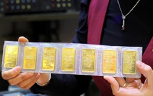 Giá vàng thế giới tăng vọt, trong nước bất động