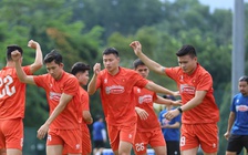 Đội tuyển Việt Nam chuyển sân 'sang, xịn, mịn', không phải vừa tập vừa... ngắm ô tô