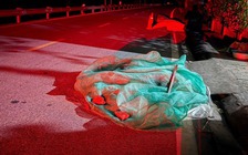 Người đi xe máy tử vong khi tông đống lúa trên quốc lộ, CSGT phát cảnh báo