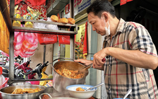 Phường Chợ Lớn có 'hủ tiếu nhà giàu', cà ri gà, lẩu cá cù lao trứ danh