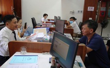 Ngày đầu làm việc ở xã mới: 'Trước xử lý cả giờ, nay chỉ mất 15 phút’
