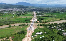 Cầu xây xong, đường chưa nối: Người dân sốt ruột chờ thông tuyến