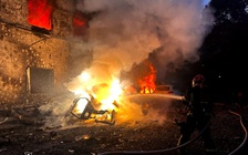 Chiến sự Ukraine ngày 1.235: Ukraine hứng không kích, xe tăng Kyiv 'lắp lưới' chống UAV