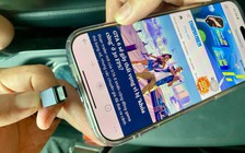 Điều nhiều người chưa hiểu khi sạc điện thoại trên xe hơi