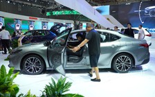 Sedan hạng D: Khách mua giảm sút, chỉ còn Toyota Camry, KIA K5 đua doanh số