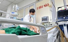 Liệt hoàn toàn do tự ý tiêm thuốc giảm đau