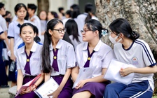 Ngay sau khi Bộ GD-ĐT có phổ điểm, một trường ĐH công bố điểm sàn xét tuyển