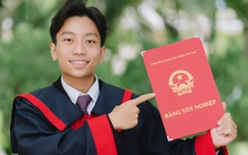 Thành tích 'dữ dội' của nam sinh Lâm Đồng 10 điểm tiếng Anh tốt nghiệp THPT