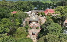 Cận cảnh chùa Hang hàng trăm tuổi giữa 'rừng' cây cổ thụ ở Vĩnh Long