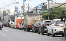 Sửa cao tốc, phà Cát Lái ùn ứ hướng Đồng Nai đi TP.HCM
