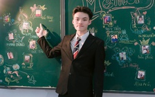 Nam sinh Lâm Đồng 10 điểm vật lý, 10 hóa học, 9,5 toán nhờ 1 phương pháp