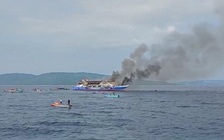 Cháy phà chở hàng trăm người ở Indonesia