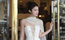 Sang trọng và gợi cảm với váy dự tiệc phối cape voan