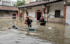 Mưa lũ gây chết người, cuốn trôi nhà cửa ở Trung Quốc, Philippines, Pakistan