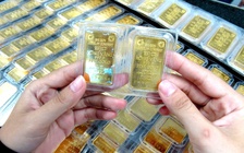 Giá vàng hôm nay 23.7.2025: Tăng lên gần mức kỷ lục
