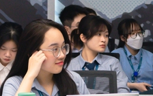 Thêm một trường đại học thông báo mức chênh điểm chuẩn D01 với C00