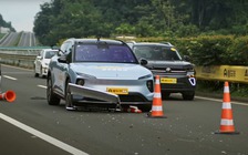 Thử hệ thống ADAS trên ô tô: Tesla 'áp đảo' loạt xe Trung Quốc