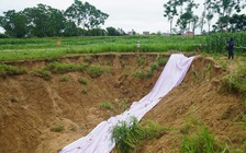 Sạt lở sông Chu áp sát khu dân cư