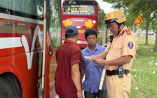 Hơn 1.000 tài xế 'ngã ngửa' vì bị CSGT TP.HCM phạt loạt lỗi quá quen