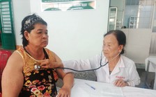 Bác sĩ tình nguyện 82 tuổi