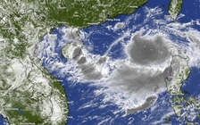 Áp thấp nhiệt đới trên Biển Đông khả năng mạnh thành bão số 2