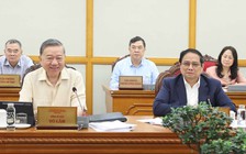 Bộ Chính trị: Đảm bảo cán bộ nghỉ đúng người, giữ được người có năng lực