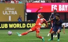 Musiala chấn thương kinh hoàng, Bayern Munich thua cực đau dù PSG bị tận 2 thẻ đỏ