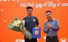 Gương mặt bất ngờ ngồi ghế nóng Hà Tĩnh, HLV Thành Công rời đội vì sức khỏe