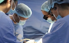 Mẹ hiến tạng cứu con gái 11 tuổi suy thận giai đoạn cuối