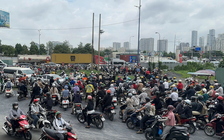 Nút giao An Phú liên tục ùn ứ: CSGT hướng dẫn cách vào cao tốc Long Thành