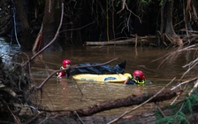 Hơn 100 người chết trong lũ quét ở Texas