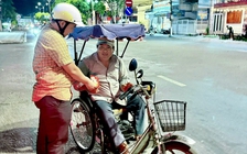 Đón tuổi mới bằng cách tặng quà cho người lạ
