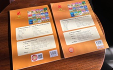 Nghi nhà trường phát sách giả, phụ huynh Hà Nội đi mua bộ sách mới
