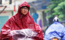 Mưa lớn trên 100 mm, vùng biển TP.HCM có sóng cao 3 m