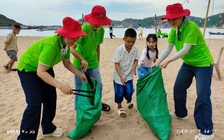 VWS đưa 400 gia đình nhân viên nghỉ dưỡng và chung tay làm sạch biển Vĩnh Hy