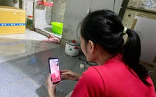 Chuyện cảm động của những cha mẹ xa con vì gánh nặng mưu sinh