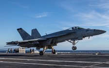Mỹ mất tiêm kích F/A-18E của tàu sân bay ngoài khơi Virginia