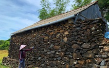 Kỳ bí 'động đá' đồi Cổ Thạch trăm năm tuổi