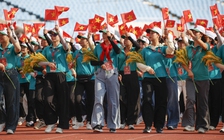 Vé máy bay, tàu xe 'nóng' cùng đại lễ