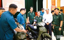 Bộ Quốc phòng cấp hơn 6.000 xe mô tô cho quân sự phường, xã