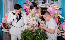 Cô dâu òa khóc khi nhận quà cưới từ anh trai mắc hội chứng Down